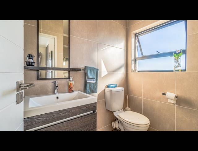 2 BEDROOM APARTMENT FOR SALE IN GREENSTONE HILL